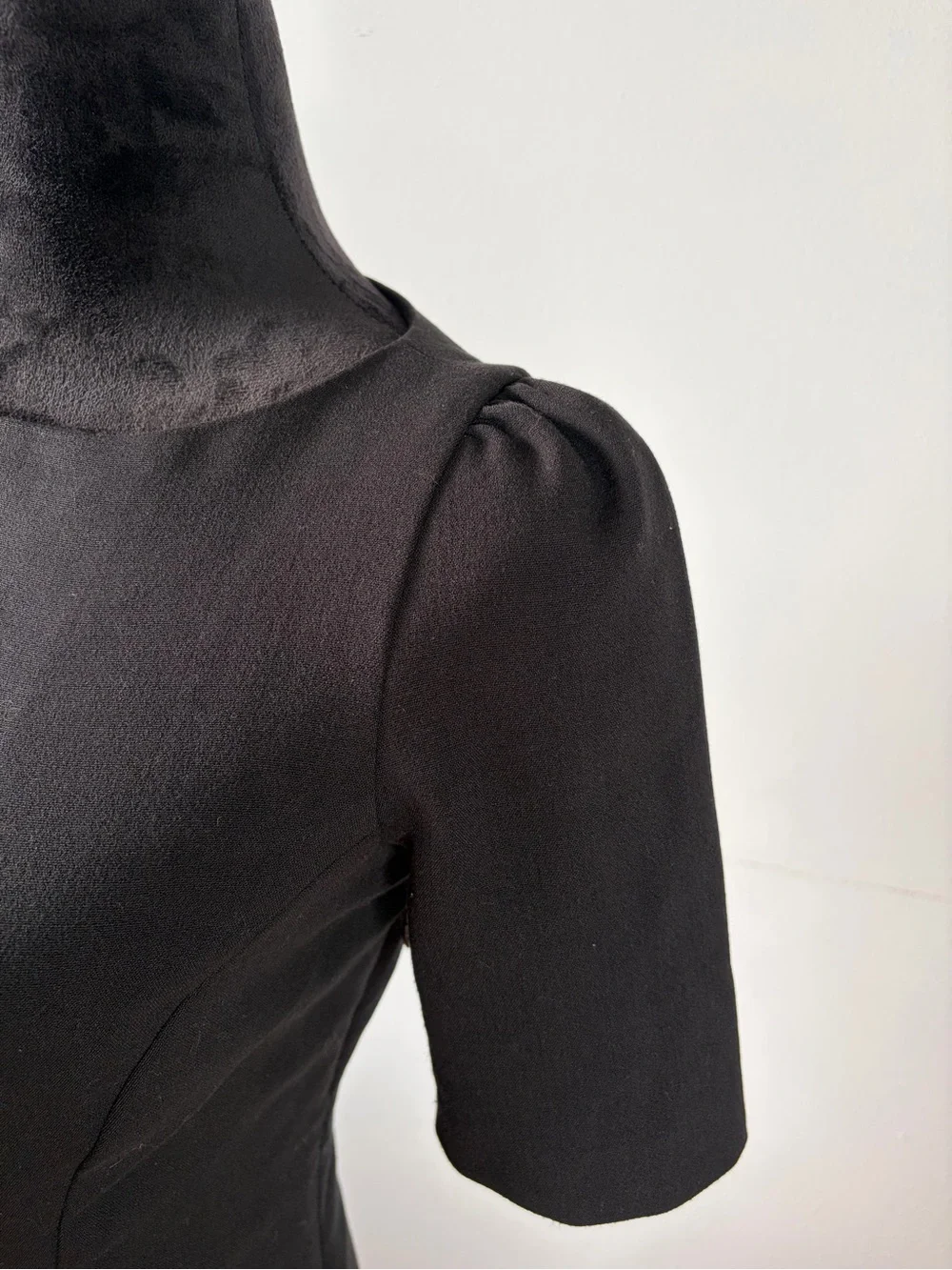 Kate Spade New York Black Puff Short Sleeve Sheath Dress Size 4 LBD Workwear